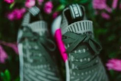 WMNS Adidas NMD_R2 PK (Khaki Green/Shock Pink) SNEAKERS