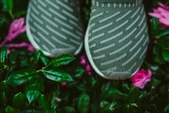 WMNS Adidas NMD_R2 PK (Khaki Green/Shock Pink) SNEAKERS