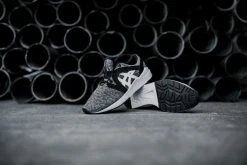 WMNS Asics Gel-Lyte Komachi (Black/White)