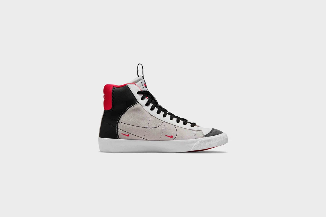 Nike Blazer Mid '77 SE D GS (Summit White/Black) 2 Nike Blazer Mid '77 SE D GS (Summit White/Black)