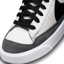 Nike Blazer Mid '77 SE D GS (Summit White/Black) 15 Nike Blazer Mid '77 SE D GS (Summit White/Black)