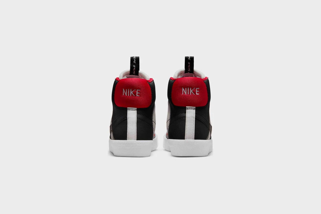 Nike Blazer Mid '77 SE D GS (Summit White/Black) 5 Nike Blazer Mid '77 SE D GS (Summit White/Black)