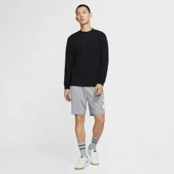 APPAREL Nike SB Thermal Skate Top (Black)