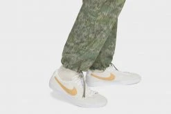 Nike SB Skate Cargo Pants (Green/Light Army) New Arrivals