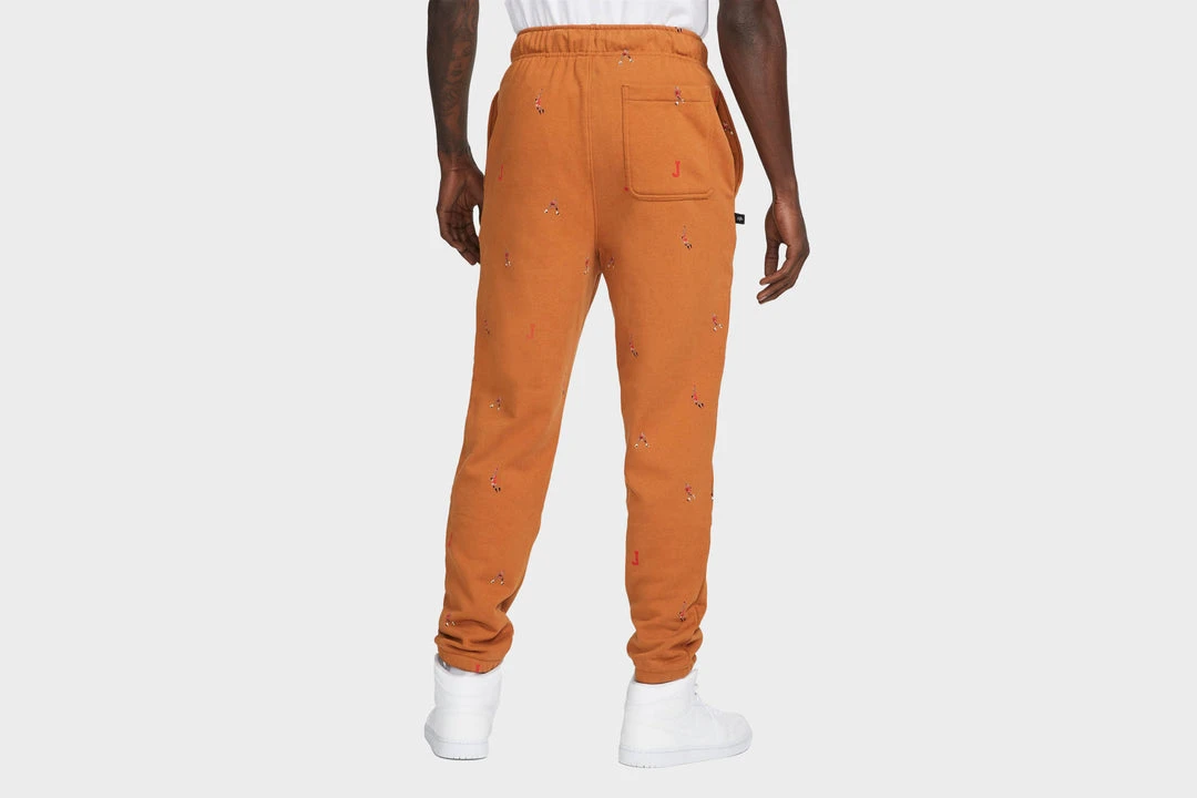 New Arrivals Jordan Essentials Printed Fleece Pants (Brown) 3 New Arrivals Jordan Essentials Printed Fleece Pants (Brown)
