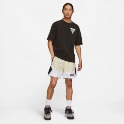 Nike APPAREL Jordan - Flight Essential Washed Graphic T-Shirt (Black)