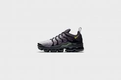 Nike Air Vapormax Plus (Black/Volt-White)