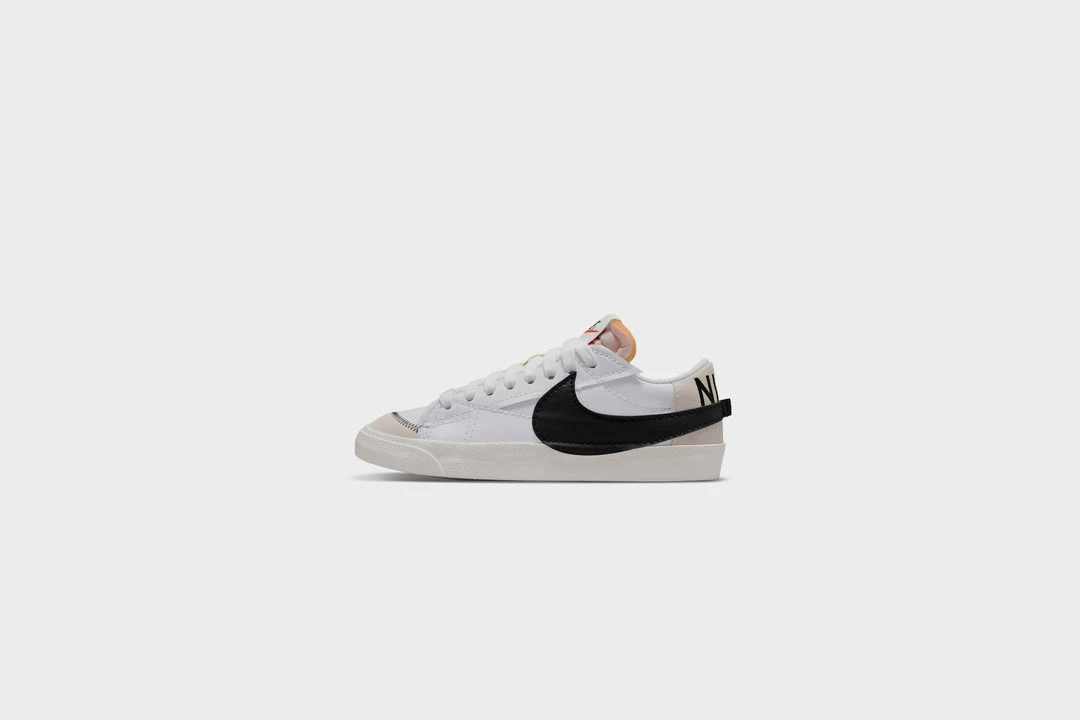 Nike Blazer Low ‘77 Jumbo (White/Black-White-Sail) 1 Nike Blazer Low ‘77 Jumbo (White/Black-White-Sail)