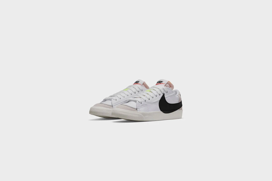 Nike Blazer Low ‘77 Jumbo (White/Black-White-Sail) 2 Nike Blazer Low ‘77 Jumbo (White/Black-White-Sail)
