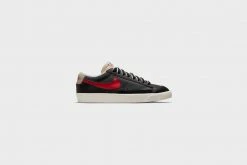 Nike Blazer Low ‘77 PRM (Black/Deep Royal Blue) 12 Nike Blazer Low ‘77 PRM (Black/Deep Royal Blue)