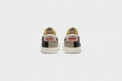 Nike Blazer Low ‘77 PRM (Black/Deep Royal Blue) 16 Nike Blazer Low ‘77 PRM (Black/Deep Royal Blue)