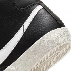 Nike Blazer Mid ‘77 VNTG (Black/White-Sail)