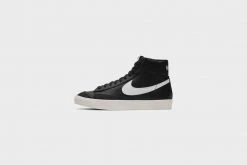 Nike Blazer Mid ‘77 VNTG (Black/White-Sail)