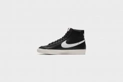Nike Blazer Mid ‘77 VNTG (Black/White-Sail)