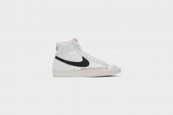 Nike Blazer Mid ‘77 VNTG (White/Black)
