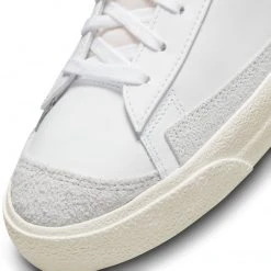 Nike Blazer Mid ‘77 VNTG (White/Chlorophyll-Black-Sail)