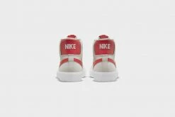 Nike SB Zoom Blazer Mid (Summit White/Lobster)