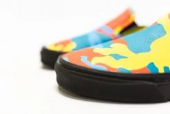 Vans Neon Camo Classic Slip-On (Multi Camo/Black) SNEAKERS