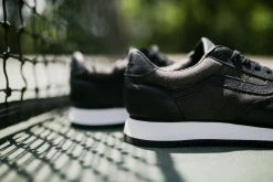 Vans Suiting Runner (Black/White)