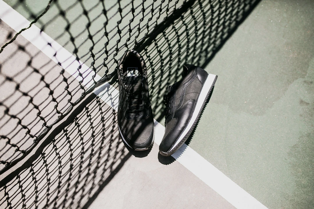 Vans Suiting Runner (Black/White) 4 Vans Suiting Runner (Black/White)