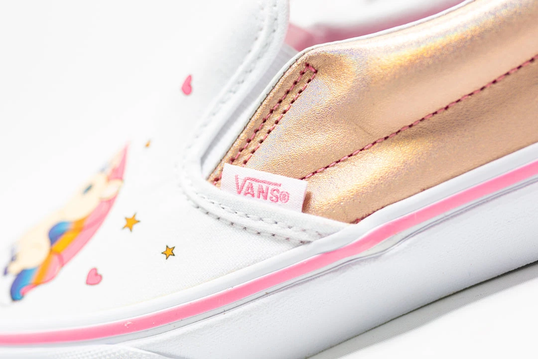 SNEAKERS Vans Unicorn Rainbow Classic Slip-On (Pink Lemonade/True White)