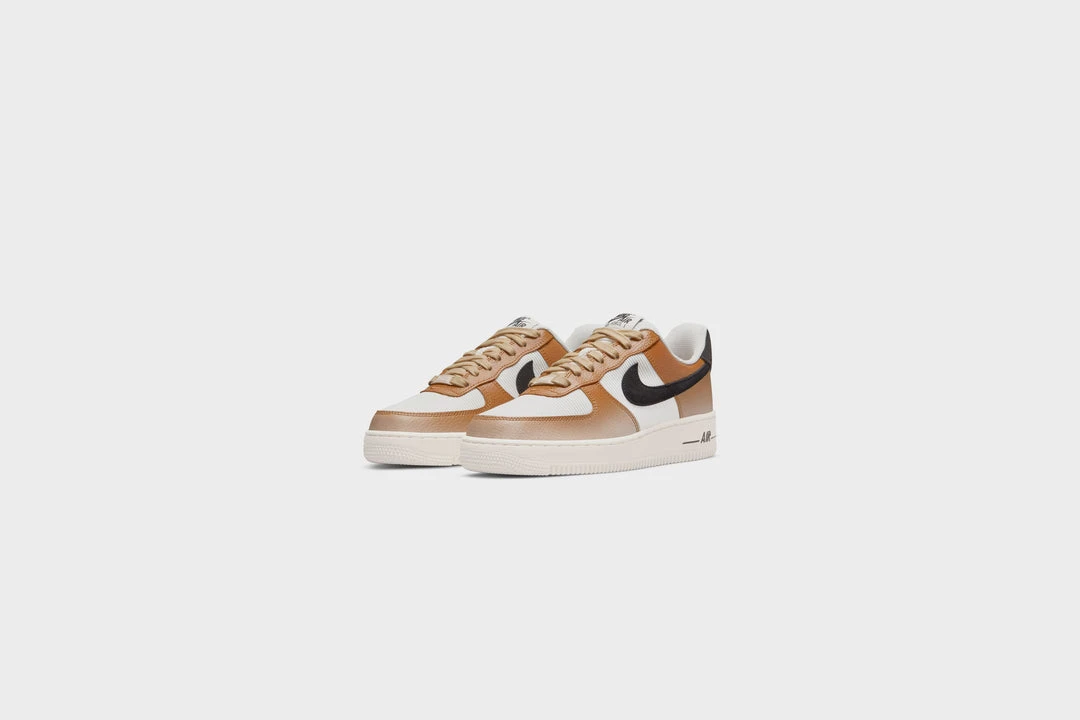 Nike WMNS Air Force 1 ‘07 (Ale Brown/Black-Sail-Sanddrift) 2 Nike WMNS Air Force 1 ‘07 (Ale Brown/Black-Sail-Sanddrift)