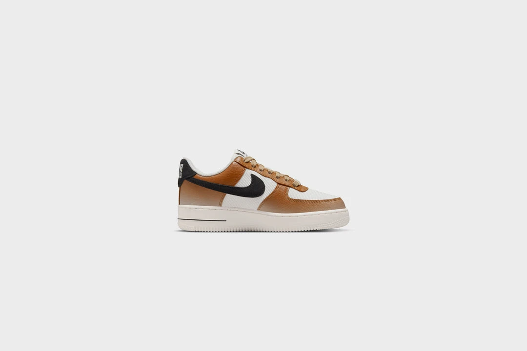 Nike WMNS Air Force 1 ‘07 (Ale Brown/Black-Sail-Sanddrift) 3 Nike WMNS Air Force 1 ‘07 (Ale Brown/Black-Sail-Sanddrift)