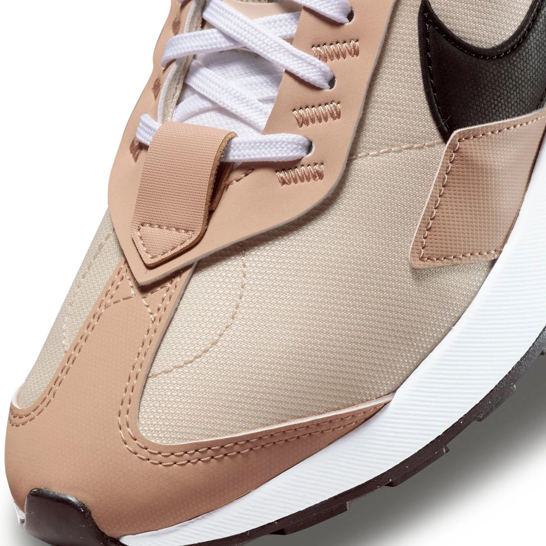 WMNS Nike Air Max Pre-Day (Oatmeal/Black-Hemp) 9 WMNS Nike Air Max Pre-Day (Oatmeal/Black-Hemp)