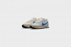 WMNS Nike Waffle Trainer 2 (Rattan/Photo Blue-Light Bone) New Arrivals