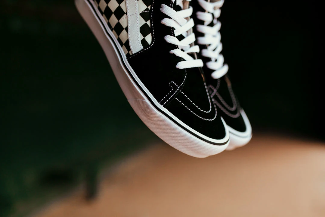 Vans Checkerboard Sk8-Hi Lite (Black/White) 2 Vans Checkerboard Sk8-Hi Lite (Black/White)
